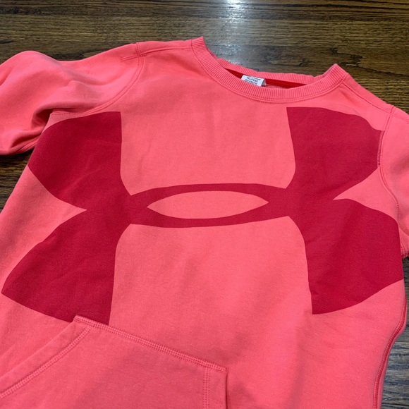 Like New Under Armour Crewneck Sweatshirt Coral Red Youth XL - Picture 3 of 6
